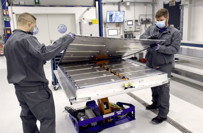 Car battery recycling